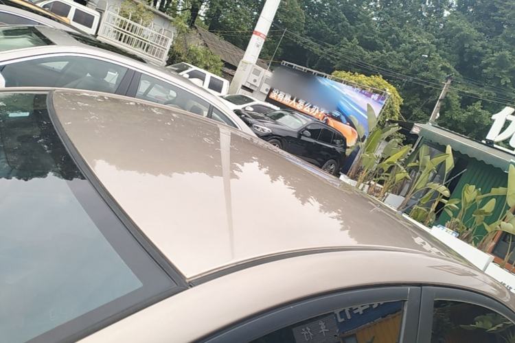 Used Hyundai Verna (older generation) 2014 1.4L Manual Smart GLS Trim Roof