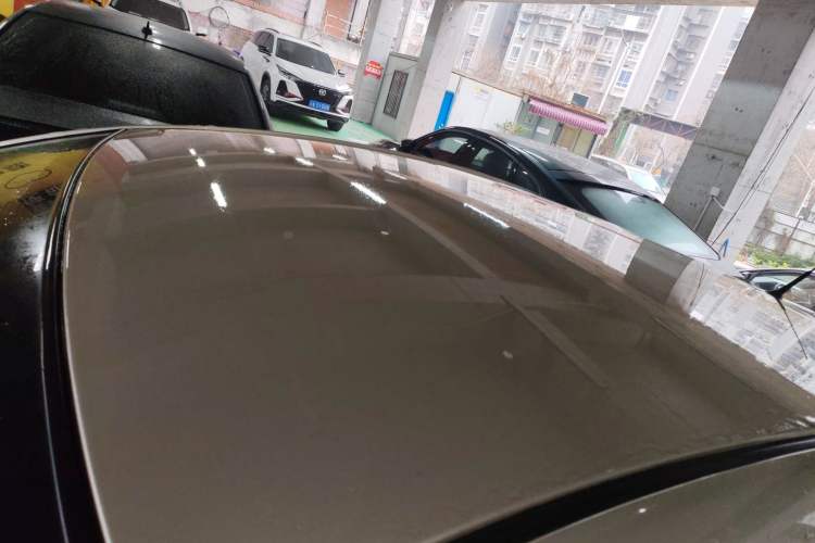 Used Hyundai Verna (older generation) 2014 1.4L Manual Smart GLS Trim Roof