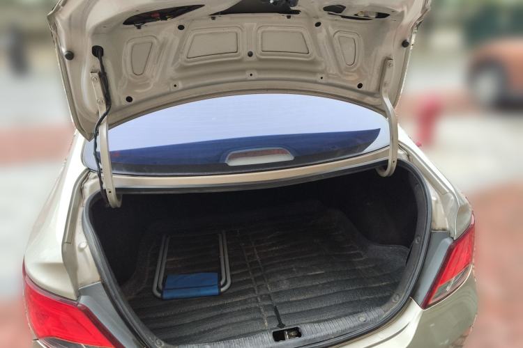 Used Hyundai Verna (older generation) 2014 1.4L Manual Fashion GS Model Trunk