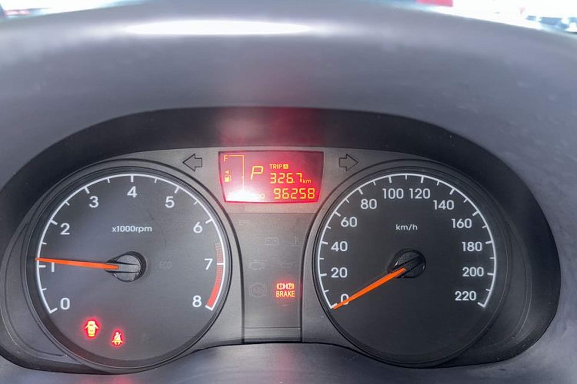 Used Hyundai Verna (older generation) 2016 1.4L Automatic Smart GLS Odometer Close Up