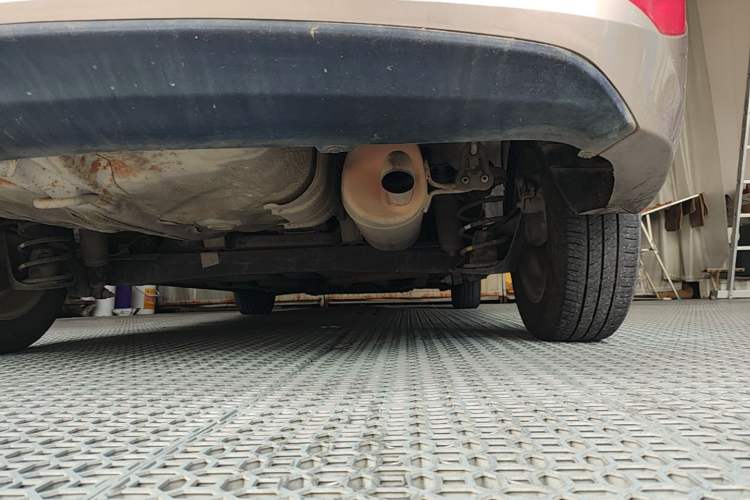 Used Hyundai Verna (older generation) 2016 1.4L Manual Smart GLS Trim Chassis Rear Right