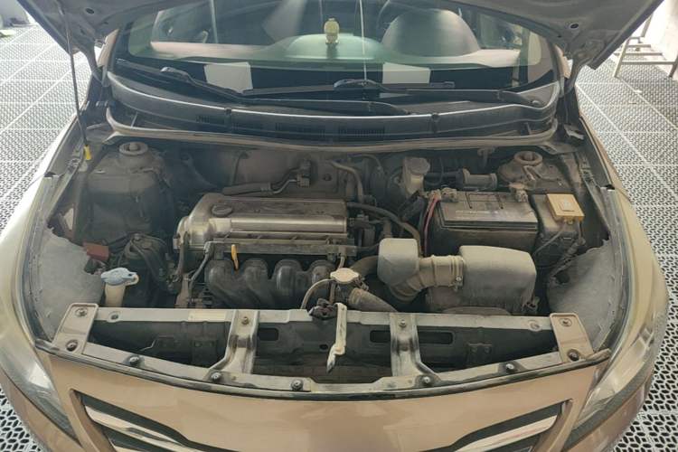 Used Hyundai Verna (older generation) 2016 1.4L Manual Smart GLS Trim Engine Bay