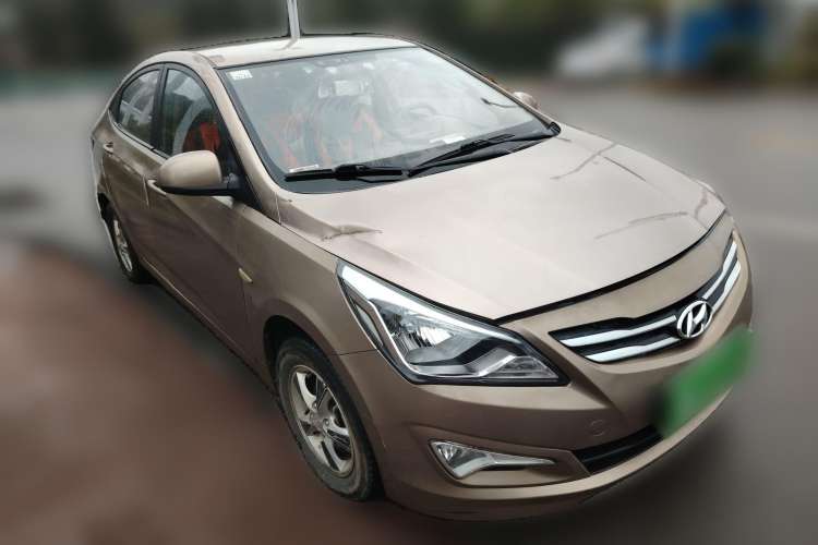 Used Hyundai Verna (older generation) 2016 1.4L Automatic Smart GLS Front Right 45 Deg