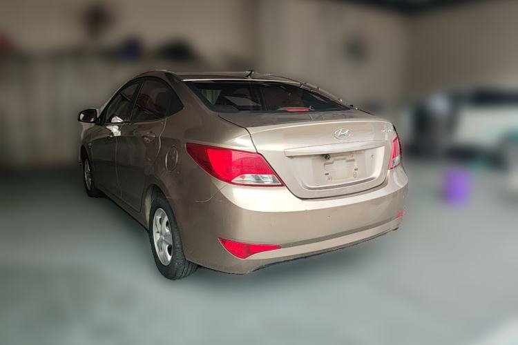 Used Hyundai Verna (older generation) 2016 1.4L Manual Smart GLS Trim Rear Left 45 Deg