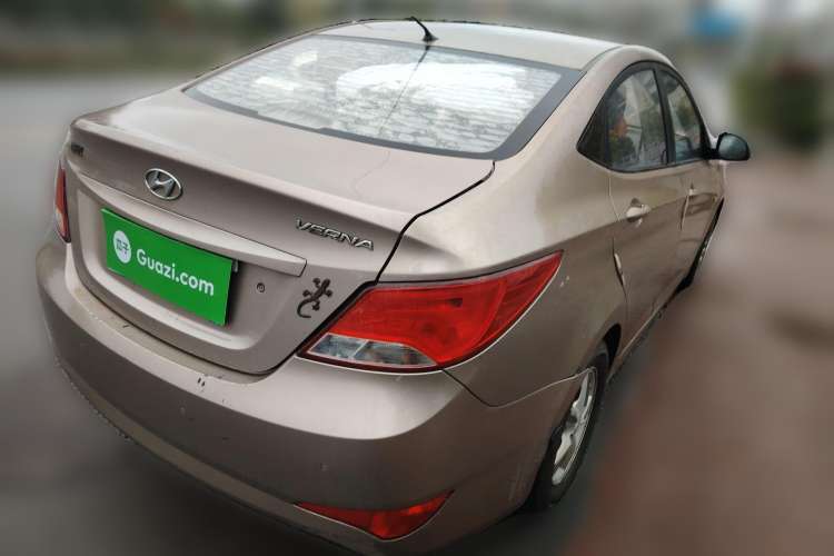 Used Hyundai Verna (older generation) 2016 1.4L Automatic Smart GLS Rear Right 45 Deg