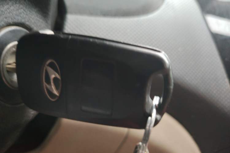 Used Hyundai Verna (older generation) 2016 1.4L Automatic Smart GLS Vehicle Key