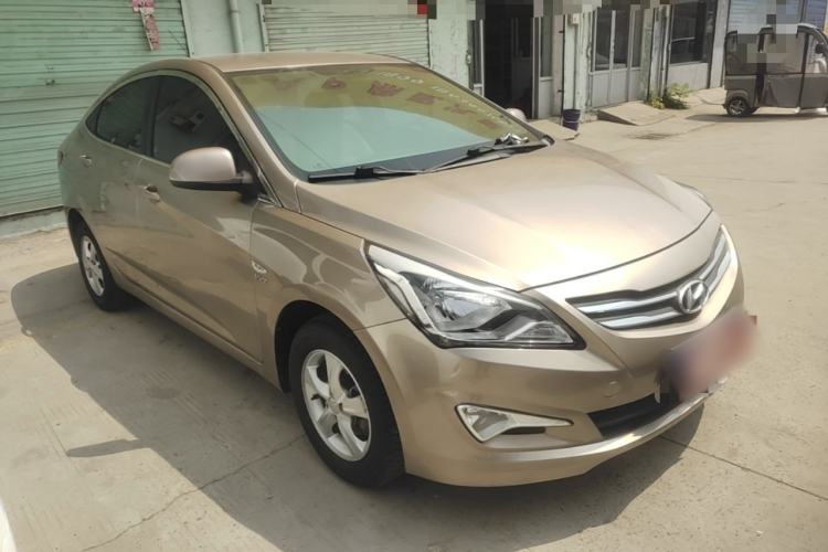 Used Hyundai Verna (older generation) 2016 1.4L Automatic Smart GLS Front Right 45 Deg