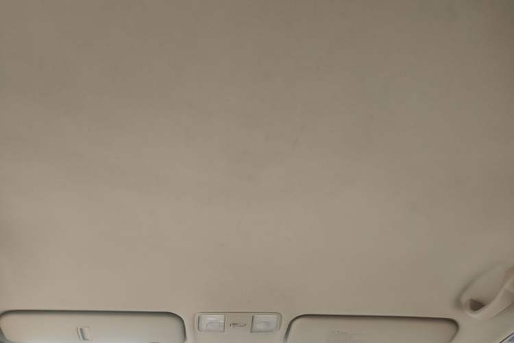 Used Hyundai Verna (older generation) 2016 1.4L Automatic Smart GLS Headliner