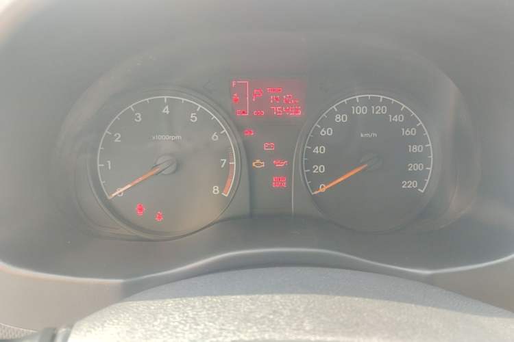 Used Hyundai Verna (older generation) 2016 1.4L Automatic Smart GLS Instrument Cluster