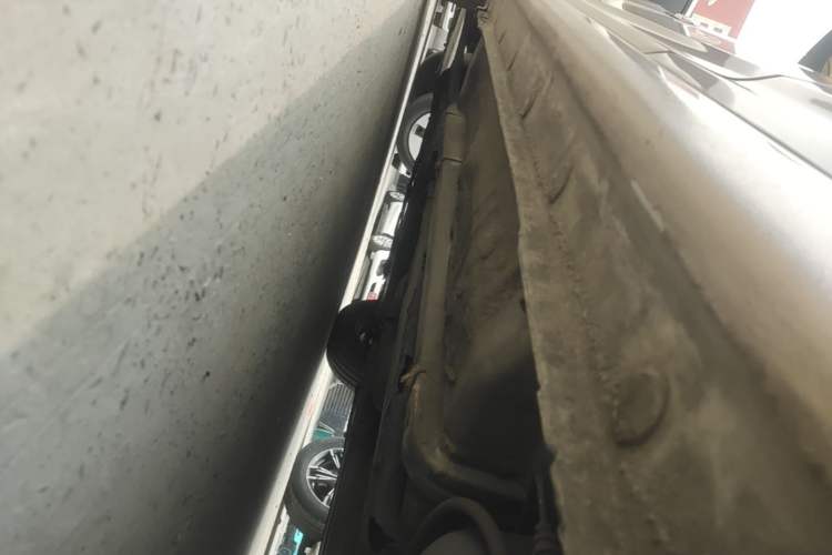 Used Hyundai Verna (older generation) 2016 1.4L Automatic Smart GLS Left Side Sill