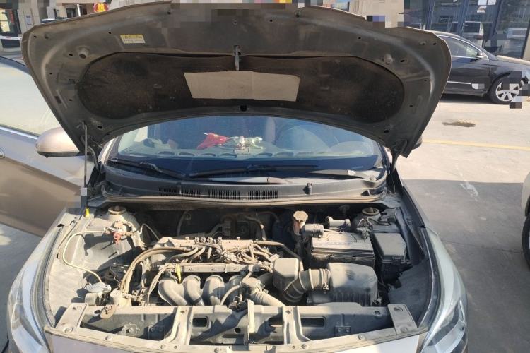 Used Hyundai Verna (older generation) 2016 1.4L Manual Smart GLS Trim Engine Bay