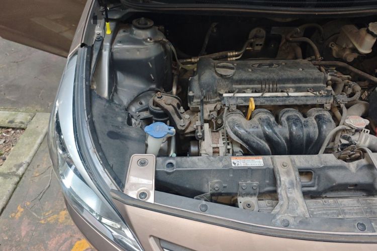 Used Hyundai Verna (older generation) 2016 1.4L Automatic Smart GLS Engine Bay Right