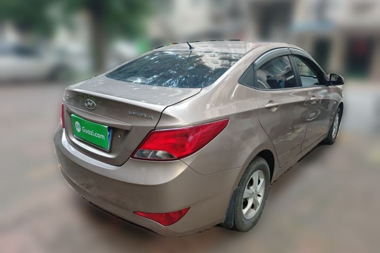 Used Hyundai Verna (older generation) 2016 1.4L Automatic Smart GLS Rear Right 45 Deg