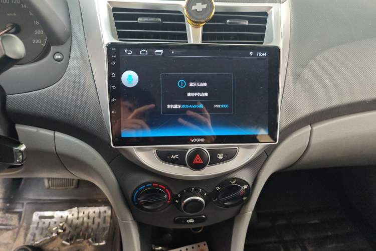 Used Hyundai Verna (older generation) 2016 1.4L Automatic Smart GLS Audio And AC Panel