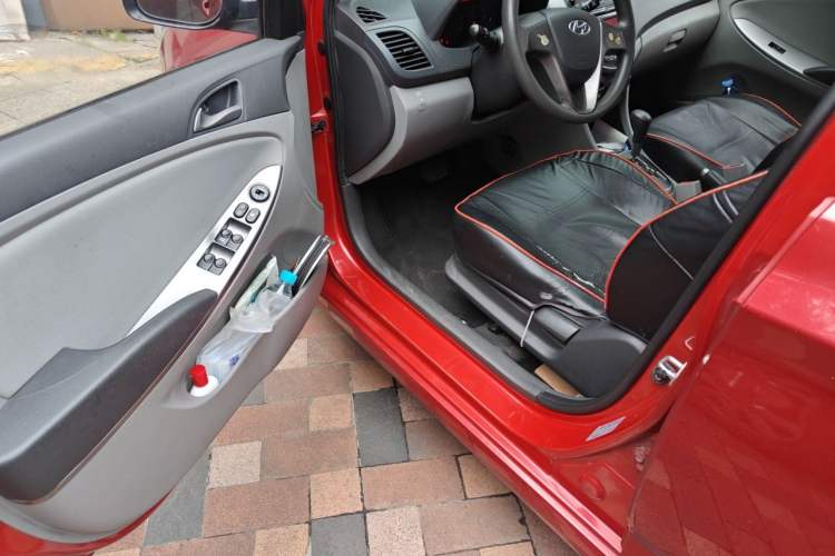 Used Hyundai Verna (older generation) 2016 1.4L Automatic Fashionable GS Model Driver Seat