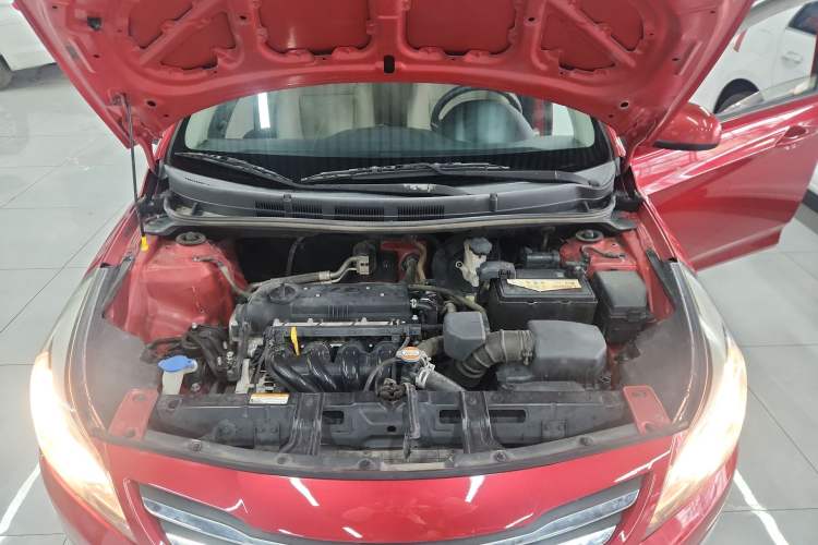 Used Hyundai Verna (older generation) 2016 1.4L Manual Smart GLS Trim Engine Bay