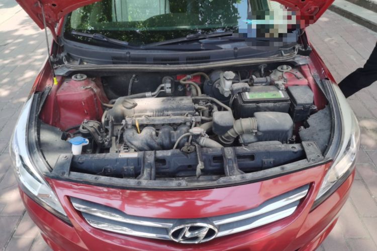Used Hyundai Verna (older generation) 2016 1.4L Manual Smart GLS Trim Engine Bay