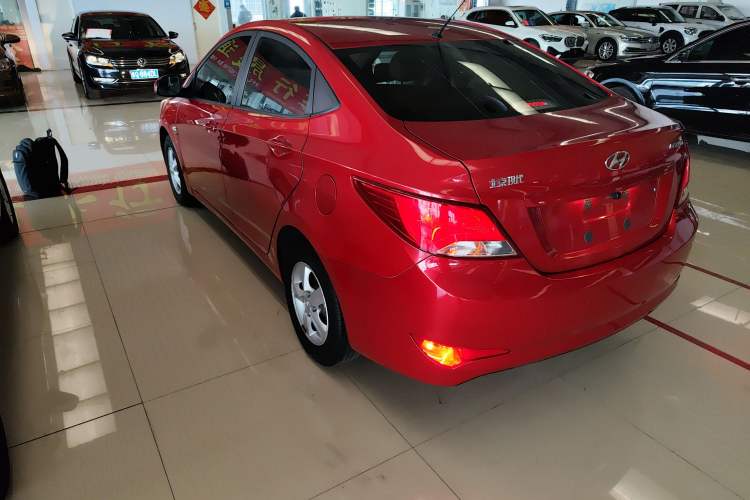 Used Hyundai Verna (older generation) 2016 1.4L Manual Smart GLS Trim Exterior 2