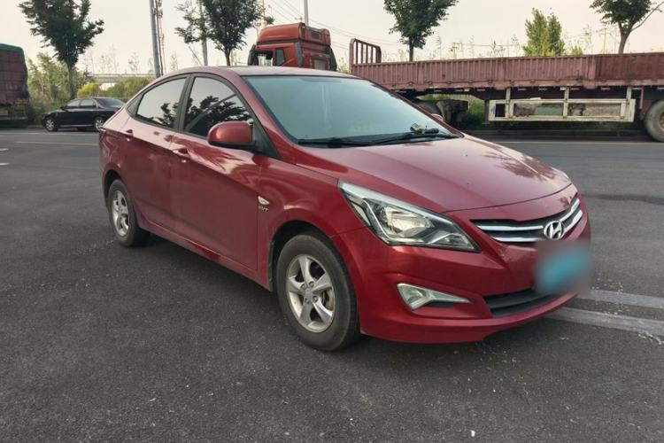 Used Hyundai Verna (older generation) 2016 1.4L Automatic Smart GLS Exterior 4