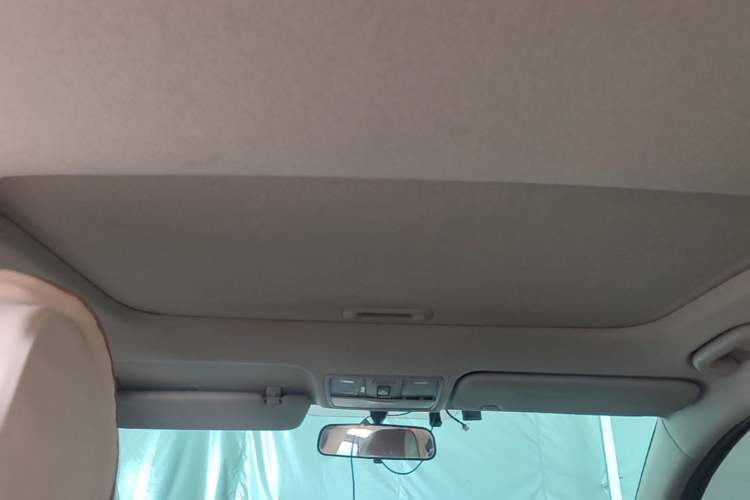 Used Hyundai Verna (older generation) 2016 1.4L Automatic Leading-Edge GLX Headliner