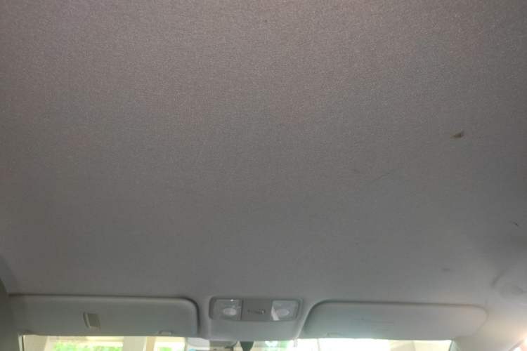 Used Hyundai Verna (older generation) 2016 1.4L Automatic Fashionable GS Model Headliner