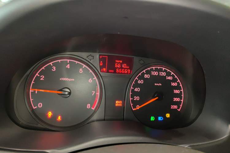 Used Hyundai Verna (older generation) 2016 1.4L Manual Smart GLS Trim Instrument Cluster