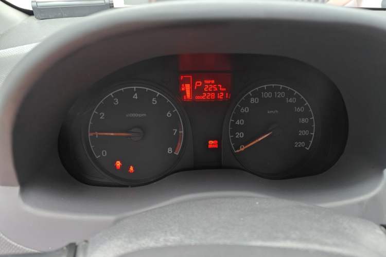 Used Hyundai Verna (older generation) 2016 1.4L Automatic Fashionable GS Model Instrument Cluster
