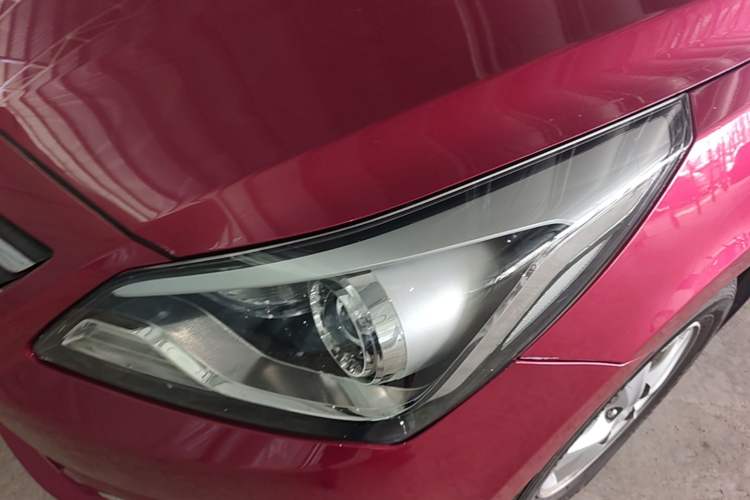 Used Hyundai Verna (older generation) 2016 1.4L Automatic Leading-Edge GLX Left Front Headlight