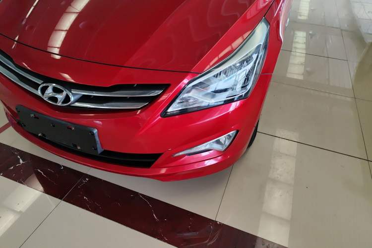 Used Hyundai Verna (older generation) 2016 1.4L Manual Smart GLS Trim Left Front Headlight
