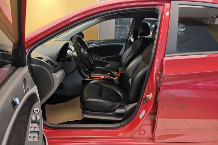 Used Hyundai Verna (older generation) 2016 1.4L Automatic Smart GLS Left Front Seat