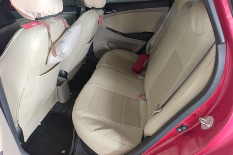 Used Hyundai Verna (older generation) 2016 1.4L Automatic Leading-Edge GLX Left Rear Seat