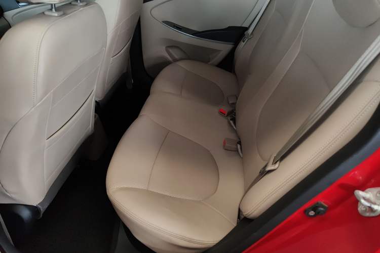 Used Hyundai Verna (older generation) 2016 1.4L Manual Smart GLS Trim Left Rear Seat