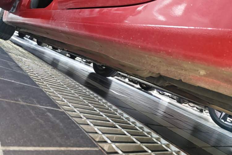 Used Hyundai Verna (older generation) 2016 1.4L Automatic Smart GLS Left Side Sill