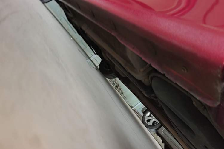 Used Hyundai Verna (older generation) 2016 1.4L Automatic Leading-Edge GLX Left Side Sill