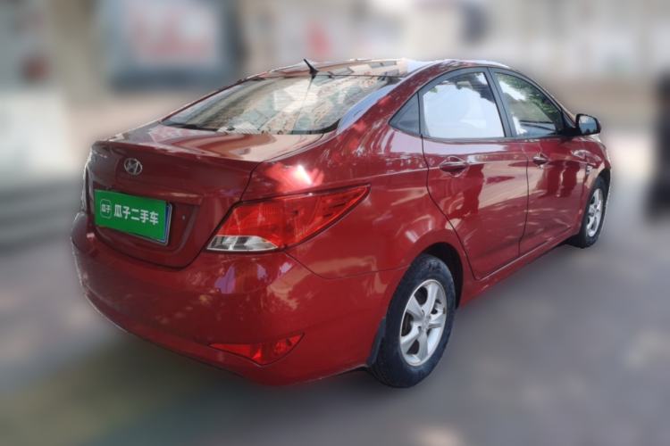 Used Hyundai Verna (older generation) 2016 1.4L Manual Smart GLS Trim Rear Right 45 Deg