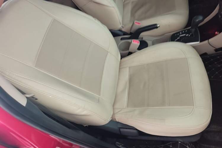 Used Hyundai Verna (older generation) 2016 1.4L Automatic Leading-Edge GLX Right Front Seat