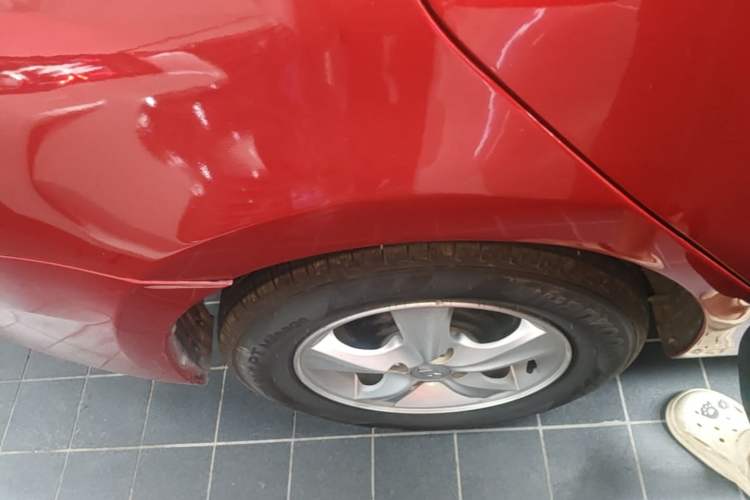 Used Hyundai Verna (older generation) 2016 1.4L Automatic Smart GLS Right Rear Wheel Hub