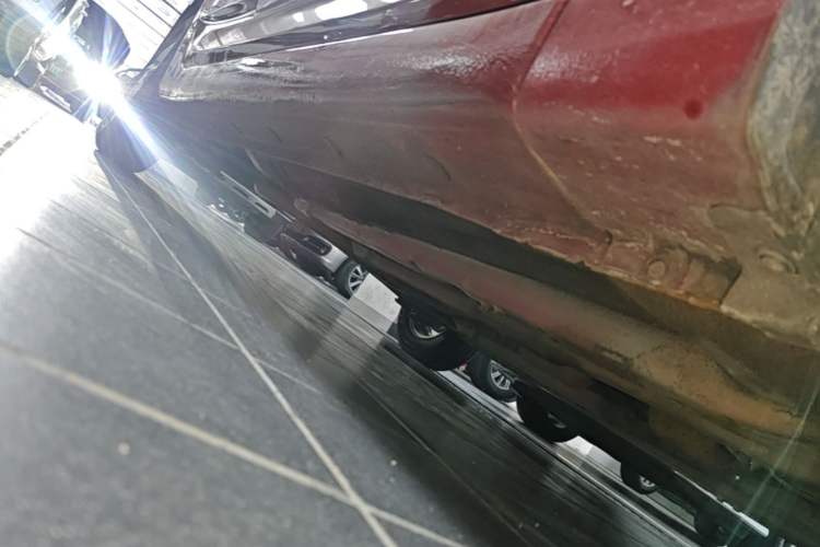 Used Hyundai Verna (older generation) 2016 1.4L Automatic Smart GLS Right Side Sill