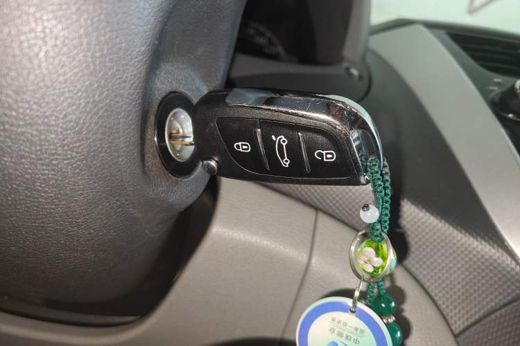 Used Hyundai Verna (older generation) 2016 1.4L Automatic Fashionable GS Model Vehicle Key