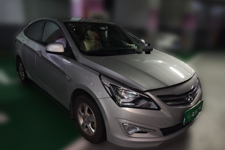 Used Hyundai Verna (older generation) 2016 1.4L Automatic Smart GLS Front Right 45 Deg