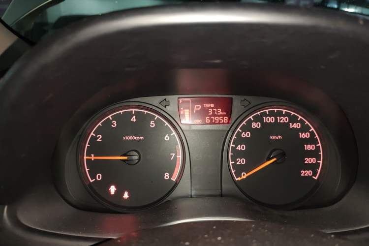 Used Hyundai Verna (older generation) 2016 1.4L Automatic Smart GLS Odometer Close Up
