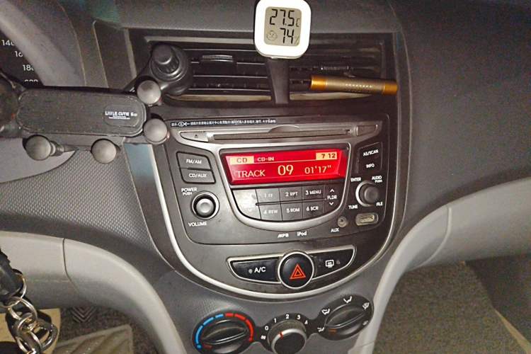 Used Hyundai Verna (older generation) 2016 1.4L Manual Smart GLS Trim Audio And AC Panel