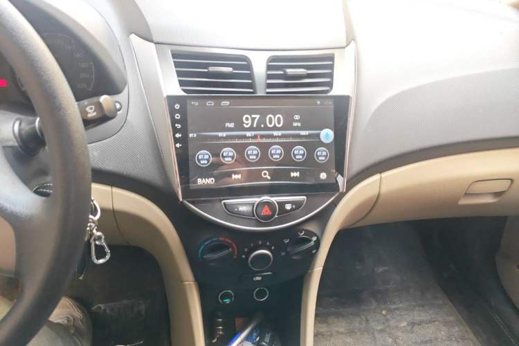 Used Hyundai Verna (older generation) 2016 1.4L Manual Smart GLS Trim Audio And AC Panel