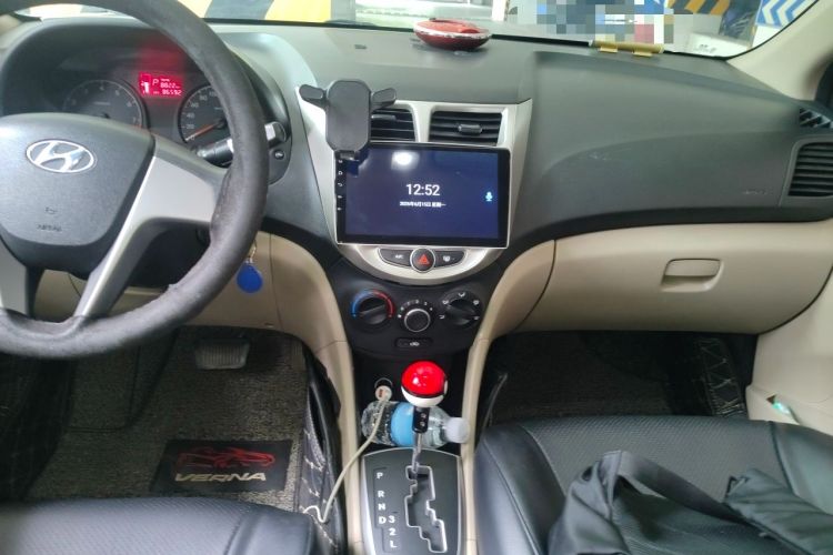 Used Hyundai Verna (older generation) 2016 1.4L Automatic Smart GLS Audio And AC Panel