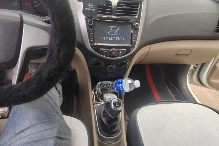 Used Hyundai Verna (older generation) 2016 1.4L Manual Smart GLS Trim Audio And AC Panel