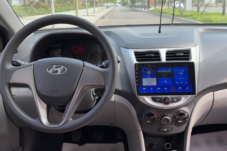 Used Hyundai Verna (older generation) 2016 1.4L Manual Smart GLS Trim Audio And AC Panel