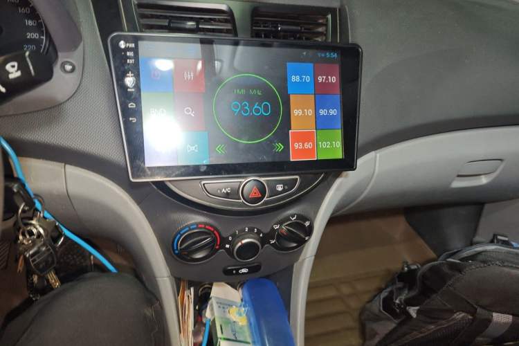 Used Hyundai Verna (older generation) 2016 1.4L Manual Smart GLS Trim Audio And AC Panel