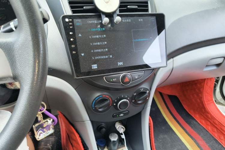 Used Hyundai Verna (older generation) 2016 1.4L Manual Smart GLS Trim Audio And AC Panel
