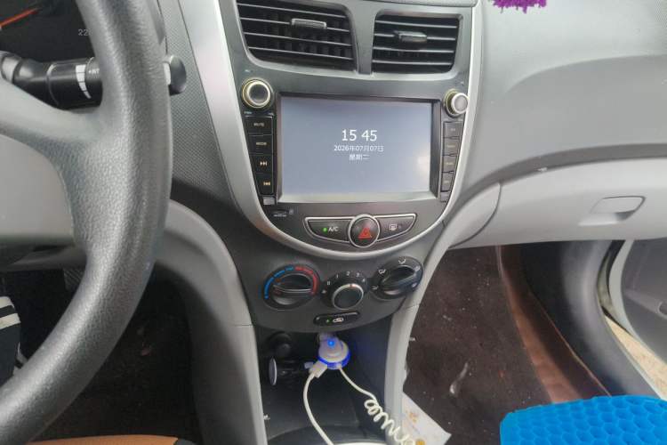 Used Hyundai Verna (older generation) 2016 1.4L Manual Smart GLS Trim Audio And AC Panel