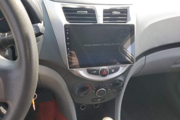 Used Hyundai Verna (older generation) 2016 1.4L Automatic Smart GLS Audio And AC Panel